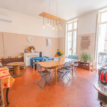 호스텔 라 마이오운 *