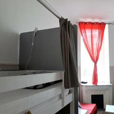 호스텔 라 마이오운