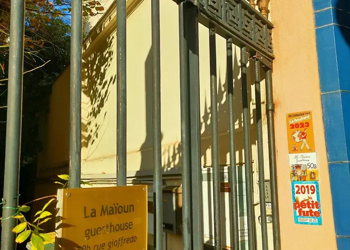 Hostal La Maioun Niza