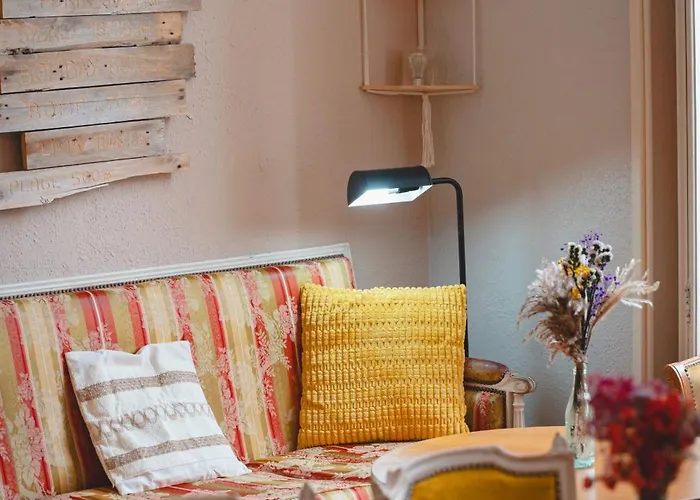Hostal La Maioun *