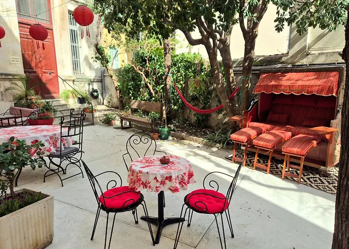 La Maioun Hostal *