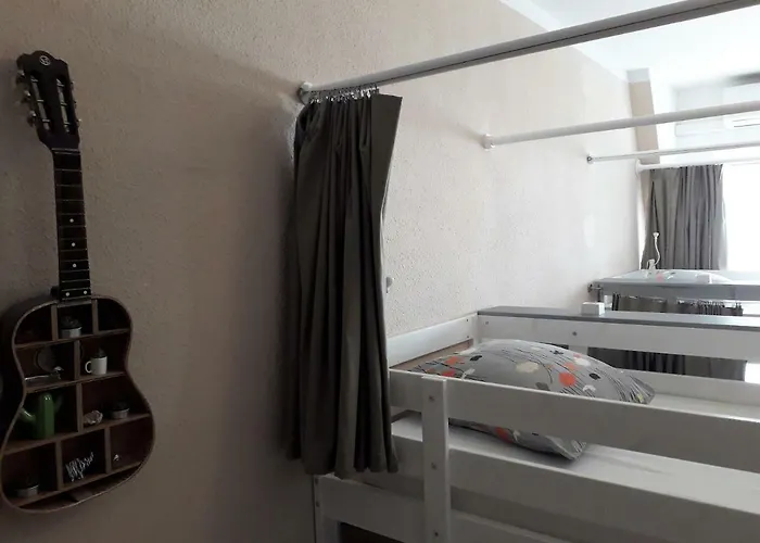 La Maioun Hostal Niza