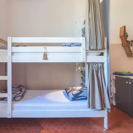 Hostel La Maioun *